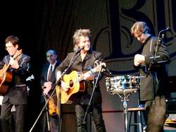 Marty Stuart am 24. Juli 2003 im Ryman Auditorium in Nashville. Bild: Florian Agreiter