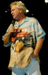 T. Graham Brown am 26. Juli 2003 in der Grand Ole Opry. Bild: Hauke Strbing